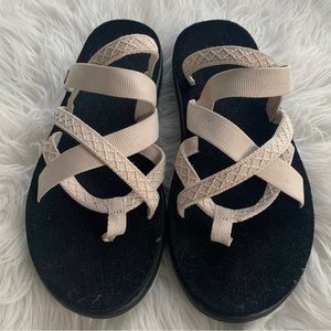 Teva Women's Tan Textured Strappy Thong Sandals Shoes